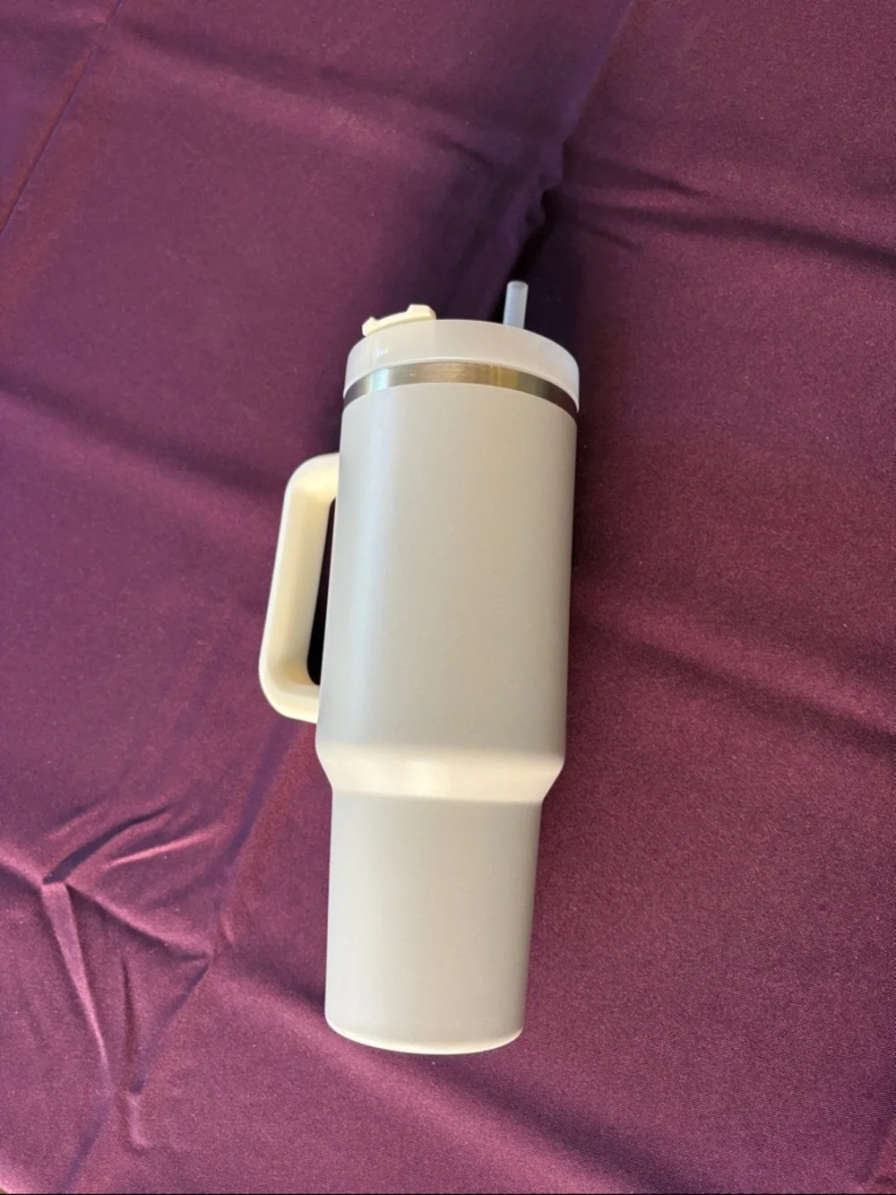 Stanley 40 oz quencher grey tumbler - Picture 2 of 3